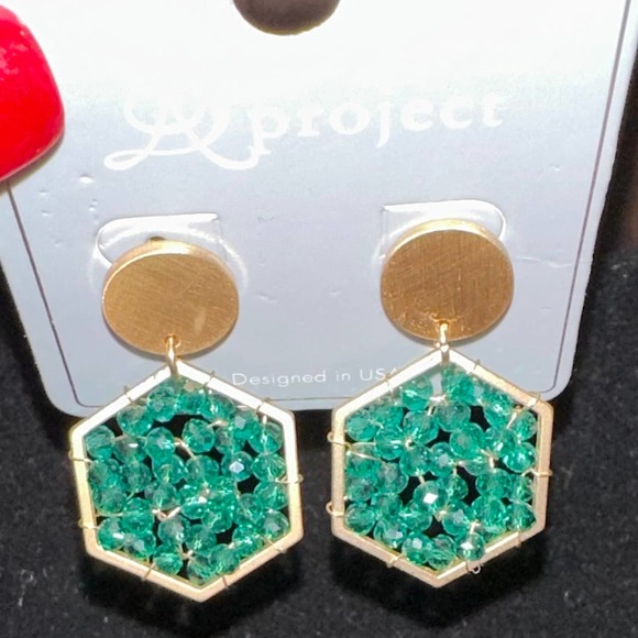 Gold Hardware Green Dangle Hexagon Earrings - Picture 5 of 7